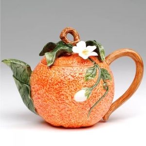 Orange teapot